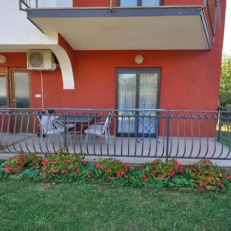 Fuer 5 Personen Ca 45 M In Stancija Vinjeri Novigrad, Adriakueste Kroatien Westkueste Von Istrien Apartment *